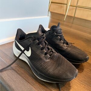 Nike Women's Black and White Zoom Pegasus 37 Running Shoes